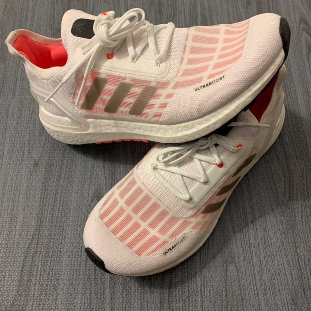 Adidas ULTRA Boost Running Shoes White /Orange Women’s Sz 9.5 new